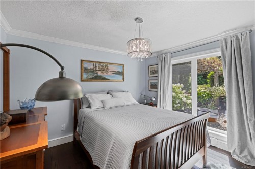372 Crescent Rd West, Qualicum Beach, BC 