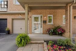 5316 APPLEGARTH Drive  Burlington, ON L7L 7E3