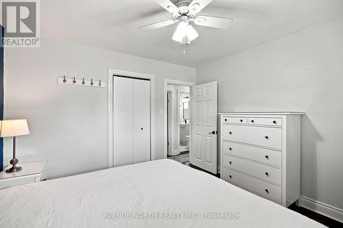 66 Epworth Avenue, Ottawa, ON - Indoor Photo Showing Bedroom