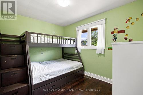 66 Epworth Avenue, Ottawa, ON - Indoor Photo Showing Bedroom
