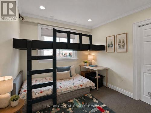 111 Libby Boulevard, Richmond Hill, ON - Indoor Photo Showing Bedroom