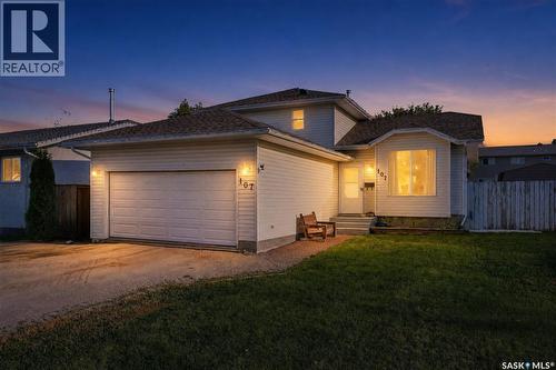 107 Hall Crescent, Saskatoon, SK - Outdoor