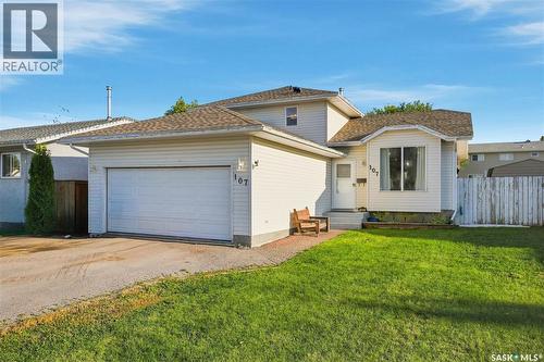 107 Hall Crescent, Saskatoon, SK - Outdoor