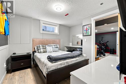 107 Hall Crescent, Saskatoon, SK - Indoor Photo Showing Bedroom