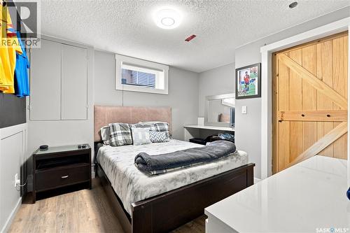 107 Hall Crescent, Saskatoon, SK - Indoor Photo Showing Bedroom