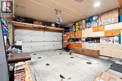107 Hall Crescent, Saskatoon, SK - Indoor Photo Showing Garage