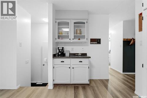 314 Howe Place, Regina, SK - Indoor