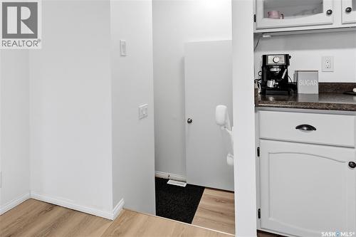 314 Howe Place, Regina, SK - Indoor Photo Showing Kitchen
