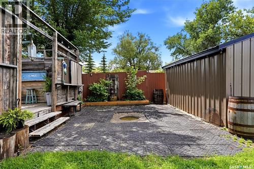 314 Howe Place, Regina, SK - Outdoor