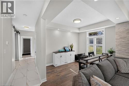 4079 Stadelbauer Drive, Beamsville, ON - Indoor Photo Showing Other Room