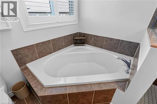 4079 Stadelbauer Drive, Beamsville, ON - Indoor Photo Showing Bathroom