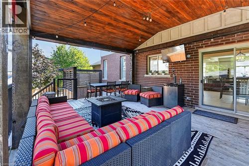 4079 Stadelbauer Drive, Beamsville, ON - Outdoor With Deck Patio Veranda With Exterior