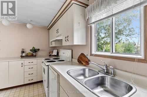 1105 Eighth Lane, Minden Hills (Lutterworth), ON - Indoor Photo Showing Kitchen With Double Sink