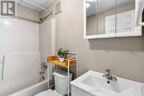 Main Bathroom - 1105 Eighth Lane, Minden Hills (Lutterworth), ON - Indoor Photo Showing Bathroom