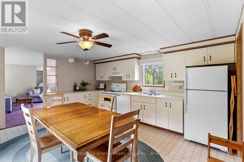 1105 Eighth Lane, Minden Hills (Lutterworth), ON - Indoor