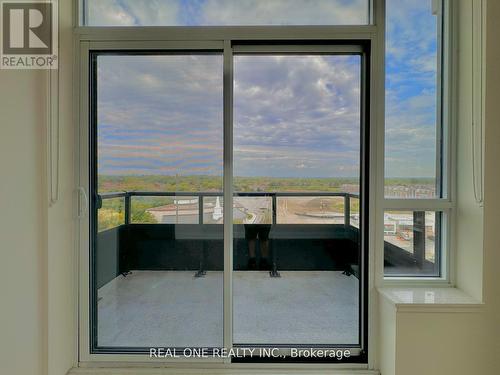 RG22 - 25 WATER WALK DRIVE , Markham, Ontario L6G 0G3 2