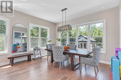 26 Spruce Street, Tiny, ON - Indoor Photo Showing Dining Room