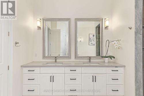 26 Spruce Street, Tiny, ON - Indoor Photo Showing Bathroom