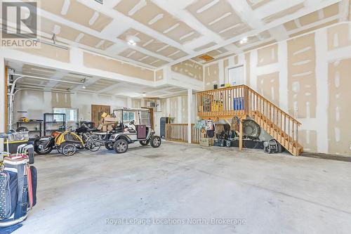 26 Spruce Street, Tiny, ON - Indoor Photo Showing Garage