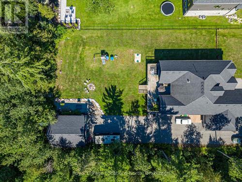 26 Spruce Street, Tiny, ON - Outdoor
