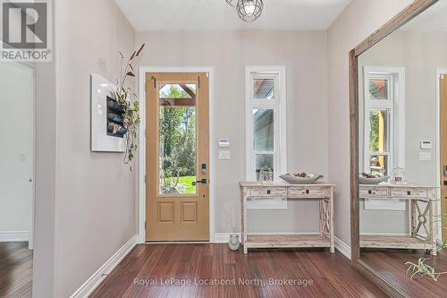 26 Spruce Street, Tiny, ON - Indoor Photo Showing Other Room