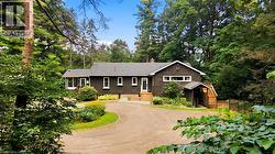 1282 GOVERNORS Road  Dundas, ON L9H 5E3