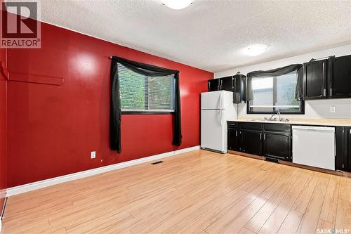 5907 Hague Crescent, Regina, SK - Indoor Photo Showing Kitchen With Double Sink