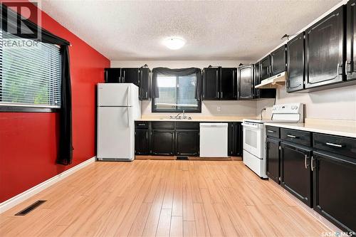 5907 Hague Crescent, Regina, SK - Indoor Photo Showing Kitchen