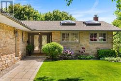 Welcome to 1889 Appleview Road - 