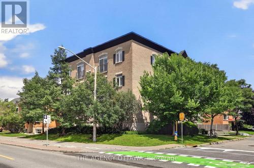 203 - 711 CHURCHILL AVENUE N , Ottawa, Ontario K1Z 7J9 4