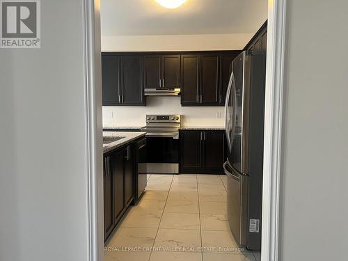45 Kessler Drive, Brampton, ON - Indoor Photo Showing Kitchen With Stainless Steel Kitchen