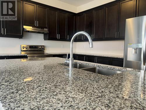 45 Kessler Drive, Brampton, ON - Indoor Photo Showing Kitchen With Stainless Steel Kitchen With Double Sink With Upgraded Kitchen