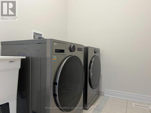 45 Kessler Drive, Brampton, ON - Indoor Photo Showing Laundry Room