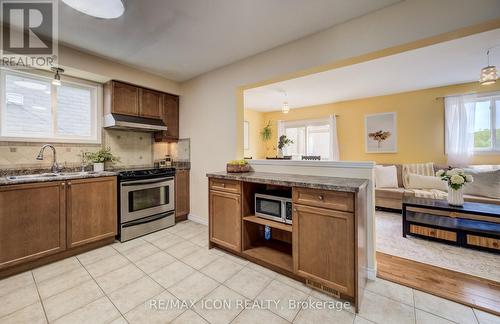 124 Prosperity Drive, Kitchener, ON - Indoor Photo Showing Kitchen With Double Sink