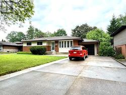 UPPER - 4383 PETRIE COURT Niagara Falls, ON L2E 6L8