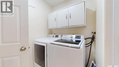 1015 Graham Road, Regina, SK - Indoor Photo Showing Laundry Room