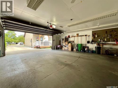 1015 Graham Road, Regina, SK - Indoor Photo Showing Garage