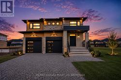 6124 CURLIN CRESCENT  Niagara Falls (Forestview), ON L2H 3W8