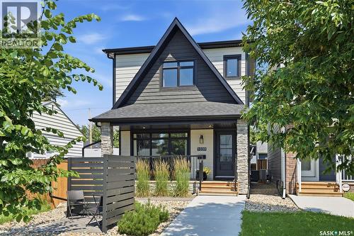 1039 4Th Street E, Saskatoon, SK - Outdoor With Facade