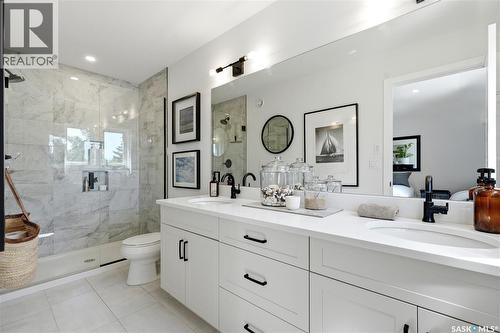 1039 4Th Street E, Saskatoon, SK - Indoor Photo Showing Bathroom