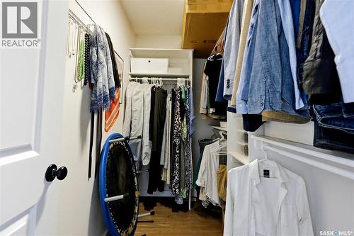 1039 4Th Street E, Saskatoon, SK - Indoor With Storage