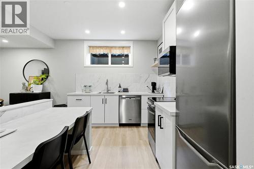 1039 4Th Street E, Saskatoon, SK - Indoor