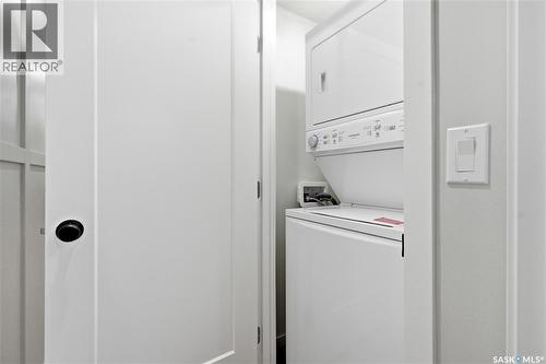 1039 4Th Street E, Saskatoon, SK - Indoor Photo Showing Laundry Room