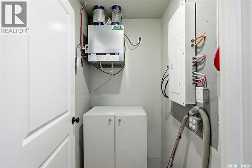 1039 4Th Street E, Saskatoon, SK - Indoor Photo Showing Laundry Room
