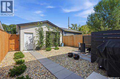 1039 4Th Street E, Saskatoon, SK - Outdoor