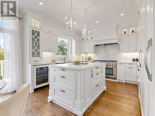 49 GRANGE DRIVE  Richmond Hill, ON L4E 4T1