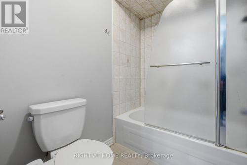 4713 Thomas Alton Boulevard, Burlington, ON - Indoor Photo Showing Bathroom