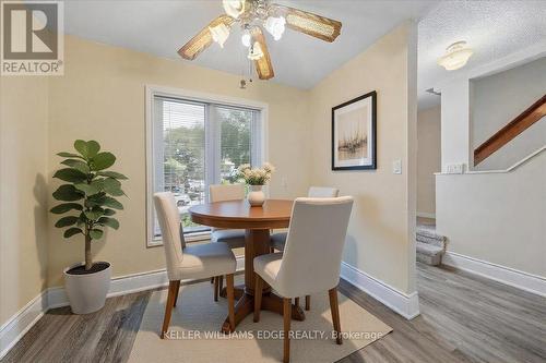 2320 Middlesmoor Crescent, Burlington, ON - Indoor Photo Showing Dining Room