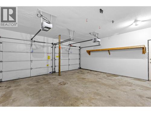 131 Celano Crescent, Kelowna, BC - Indoor Photo Showing Garage