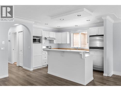 131 Celano Crescent, Kelowna, BC - Indoor Photo Showing Kitchen